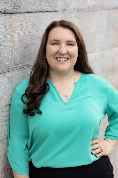AprilBachmanRealEstateAgent_Headshot.jpg